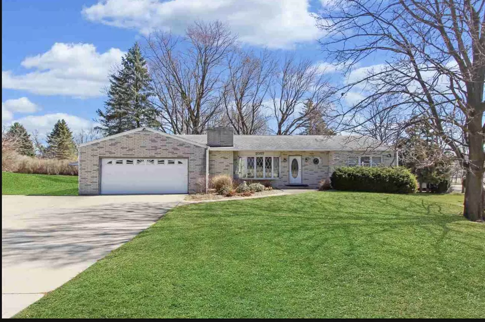 2057 N Il Rte 26, Freeport, IL 61032 30 Photos Movoto