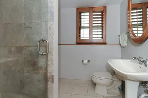 Bath - 333 S Oak St, Itasca, IL 60143 photo 1 of 3