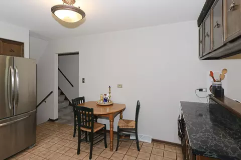 Dining - 333 S Oak St, Itasca, IL 60143 photo 3 of 3