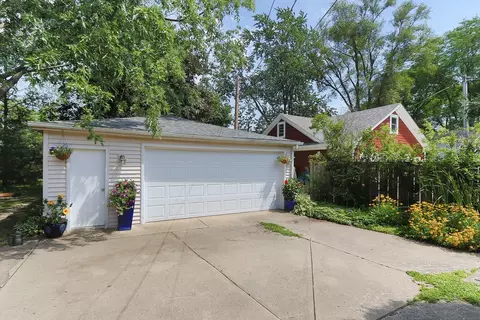 Exterior - 333 S Oak St, Itasca, IL 60143 photo 4 of 4