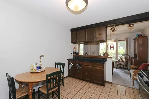 Kitchen - 333 S Oak St, Itasca, IL 60143 photo 3 of 3