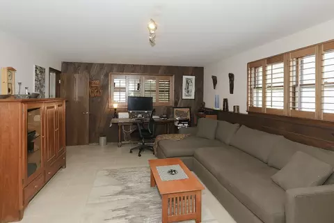 Living - 333 S Oak St, Itasca, IL 60143 photo 5 of 7
