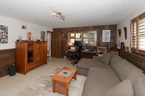 Living - 333 S Oak St, Itasca, IL 60143 photo 4 of 7