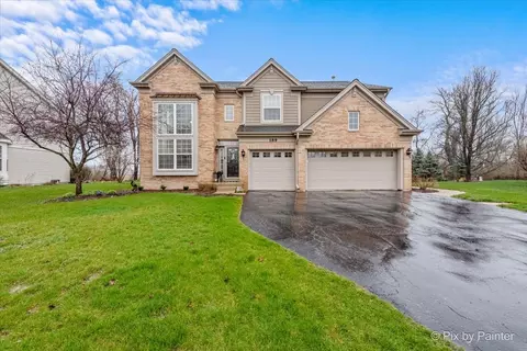 189 Montclair Dr, Cary, IL 60013