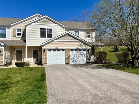 2302 Flagstone Ln, Carpentersville, IL 60110