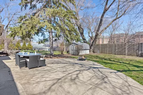 Exterior - 1047 Longaker Rd, Northbrook, IL 60062 photo 5 of 5