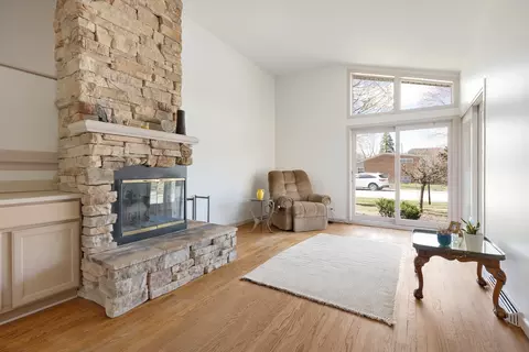 Living - 1047 Longaker Rd, Northbrook, IL 60062 photo 1 of 4