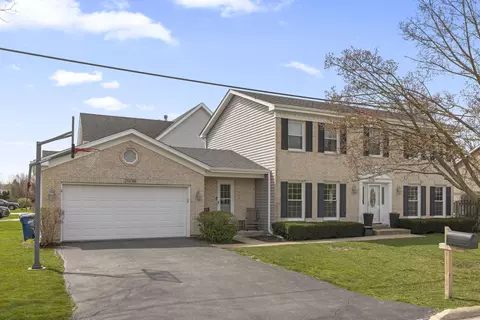 Exterior - 25 W561 Jerome Ave, Wheaton, IL 60187 photo 2 of 4
