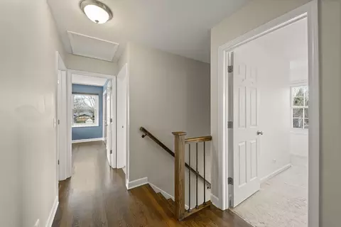 Entry Way - 25 W561 Jerome Ave, Wheaton, IL 60187 photo 3 of 3