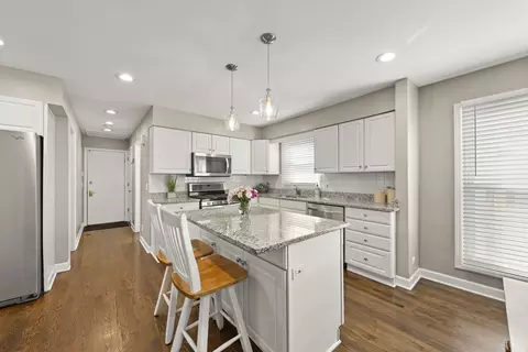 Kitchen - 25 W561 Jerome Ave, Wheaton, IL 60187 photo 1 of 5