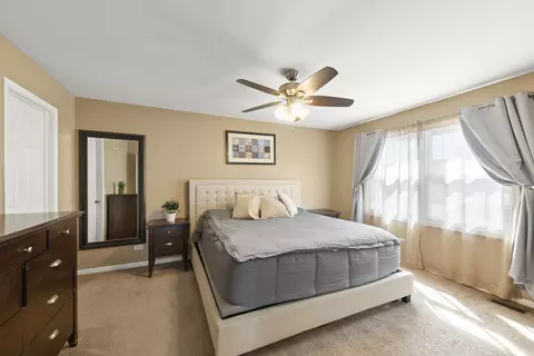 Bedroom - 25 W561 Jerome Ave, Wheaton, IL 60187 photo 2 of 4