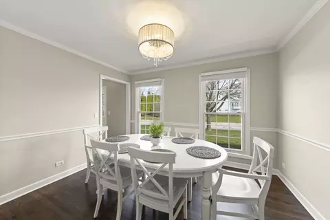 Dining - 25 W561 Jerome Ave, Wheaton, IL 60187 photo 2 of 3