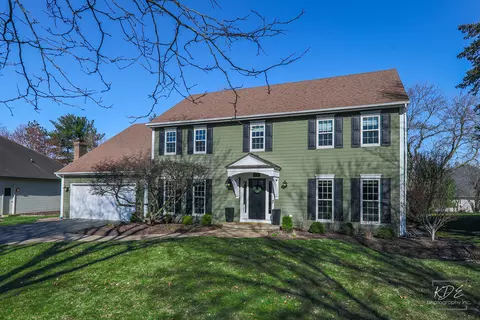 1125 Kenilworth Cir, Naperville, IL 60540