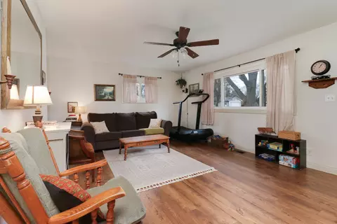 Living - 913 Green Ave, Normal, IL 61761 photo 1 of 3