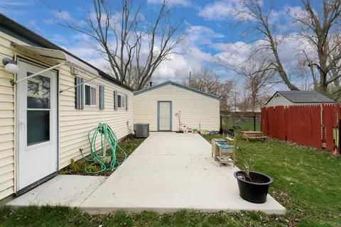 Exterior - 913 Green Ave, Normal, IL 61761 photo 3 of 7