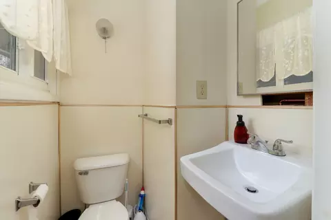 Bath - 913 Green Ave, Normal, IL 61761 photo 1 of 2