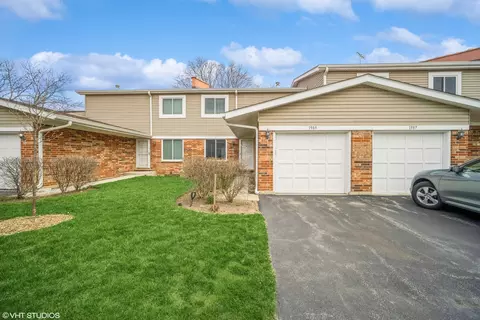 1989 N Lexington Dr, Palatine, IL 60074