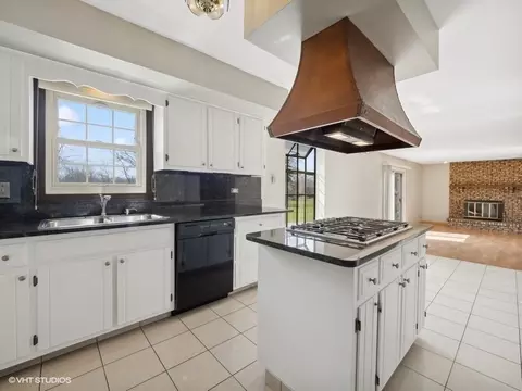 2518 Troy Cir, Olympia Fields, IL 60461 photo 8