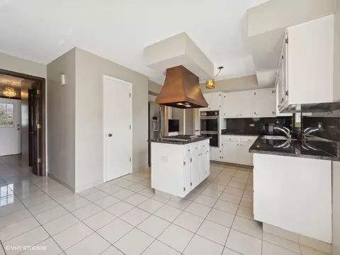 2518 Troy Cir, Olympia Fields, IL 60461 photo 10