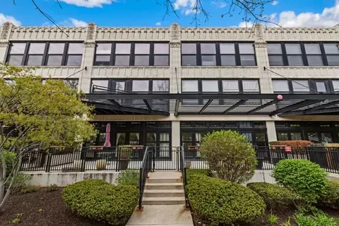 1000 W 15th St #139, Chicago, IL 60608