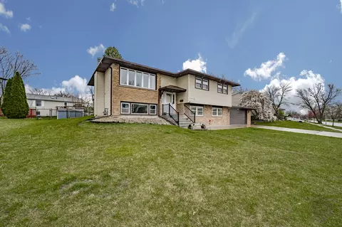 16337 Paxton Ave, Tinley Park, IL 60477