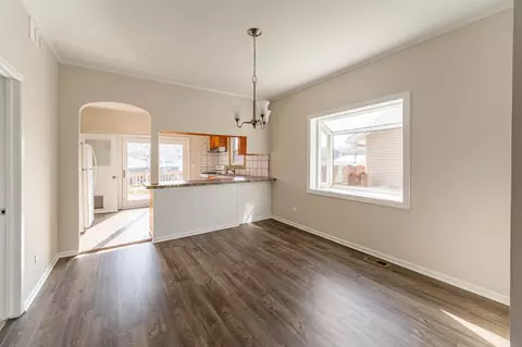 Dining - 306 Davison St, Joliet, IL 60433 photo 1 of 1