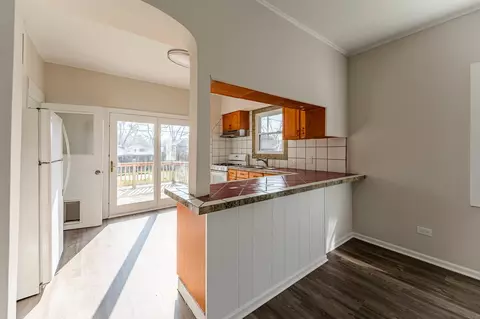 Kitchen - 306 Davison St, Joliet, IL 60433 photo 1 of 3