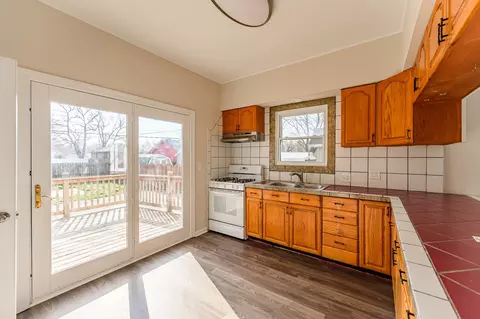 Kitchen - 306 Davison St, Joliet, IL 60433 photo 2 of 3