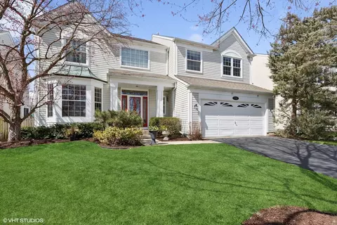 1735 Fairport Dr, Grayslake, IL 60030