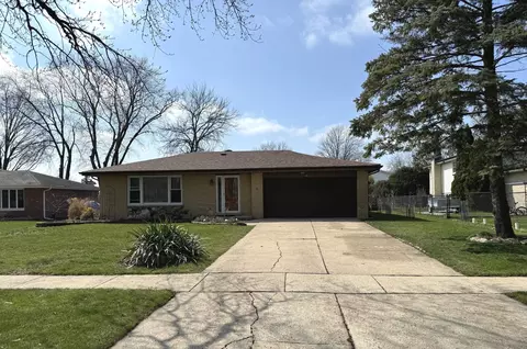 9 S244 Cumnor Rd, Downers Grove, IL 60516