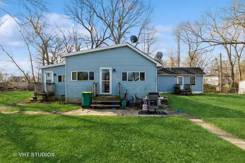 43 Tremont Rd, Fox Lake, IL 60020