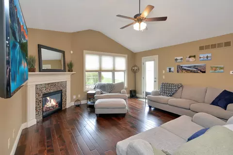 Living - 2608 Shepard Rd, Normal, IL 61761 photo 5 of 9