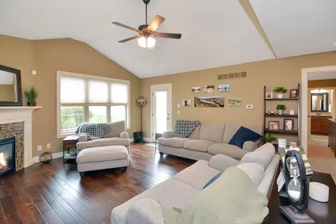 Living - 2608 Shepard Rd, Normal, IL 61761 photo 6 of 9