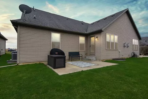 Exterior - 2608 Shepard Rd, Normal, IL 61761 photo 2 of 3