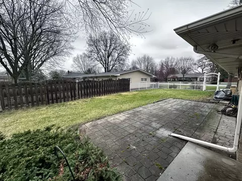 Exterior - 1104 Lawrence Ave, Elgin, IL 60123 photo 4 of 4