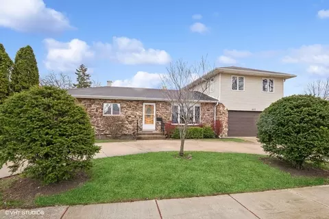 897 Leahy Cir, Des Plaines, IL 60016