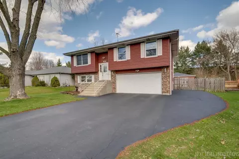 824 N Forest Ave, Batavia, IL 60510