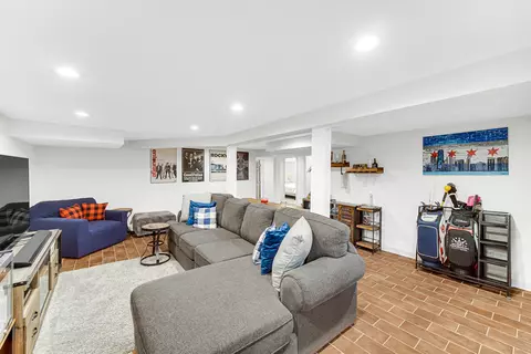 Living - 3511 Maple Ave, Berwyn, IL 60402 photo 6 of 6