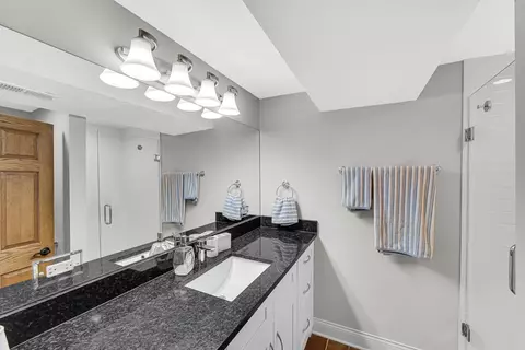 Bath - 3511 Maple Ave, Berwyn, IL 60402 photo 5 of 5