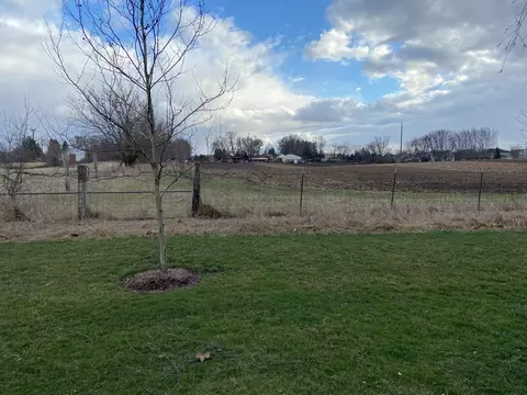 Exterior - 2505 Emily Ln, Elgin, IL 60124 photo 6 of 10