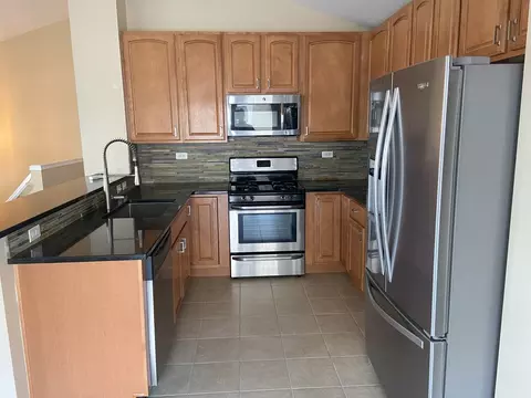 Kitchen - 2505 Emily Ln, Elgin, IL 60124 photo 2 of 2