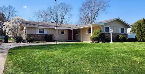 605 E Dodson Dr, Urbana, IL 61802