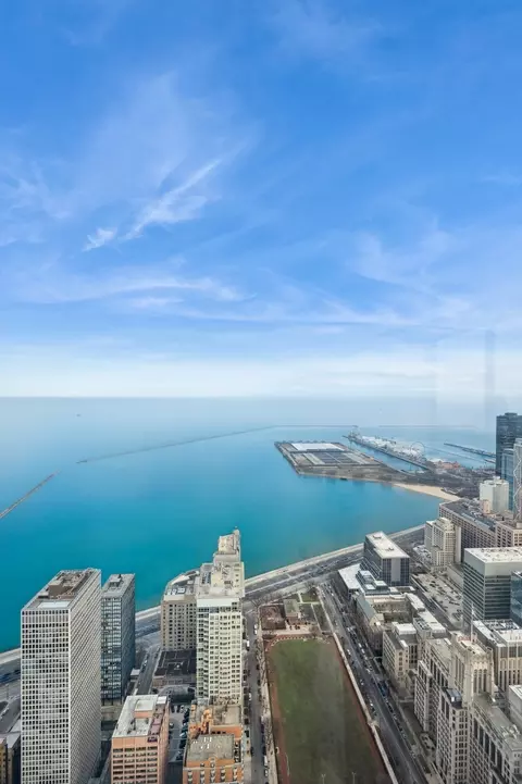 180 E Pearson St #6904, Chicago, IL 60611 photo 7