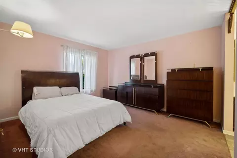 Bedroom - 32 Creekside Cir #B, Elgin, IL 60123 photo 1 of 2