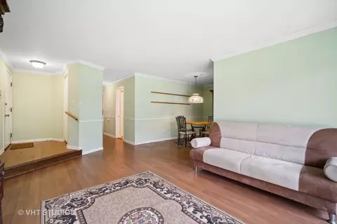 Living - 32 Creekside Cir #B, Elgin, IL 60123 photo 2 of 3