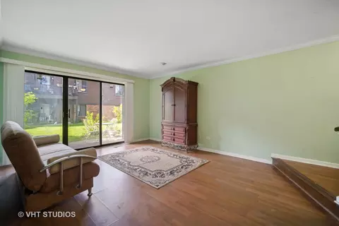 Living - 32 Creekside Cir #B, Elgin, IL 60123 photo 3 of 3