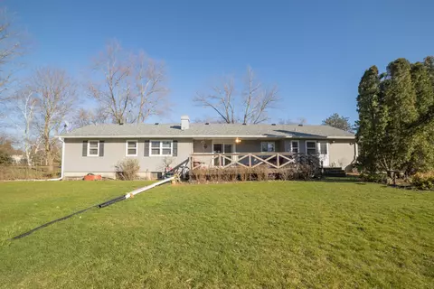 Exterior - 11 N112 Capulet Cir, Elgin, IL 60124 photo 3 of 7