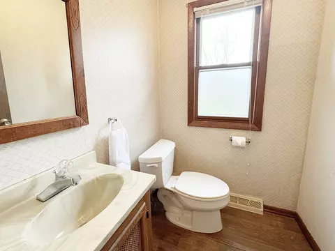 Bath - 11 N112 Capulet Cir, Elgin, IL 60124 photo 1 of 3