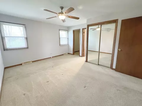 Bedroom - 11 N112 Capulet Cir, Elgin, IL 60124 photo 2 of 3