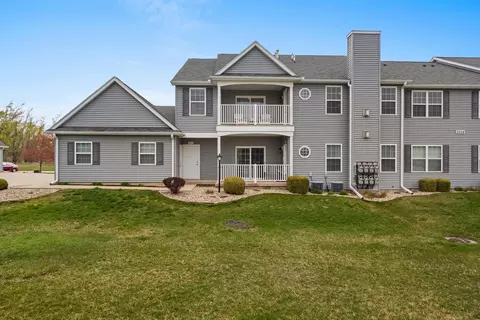 3034 Stillwater Landing Dr #201, Urbana, IL 61802
